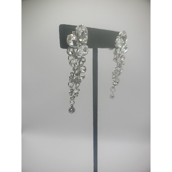 Vintage Chandelier Earrings Crystal Clip On Huggie Dangle Drop Jewelry Costume - Picture 4 of 11